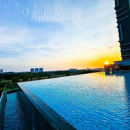 Cozy,Modern Retreat In Cyberjaya Apartment Exterior photo