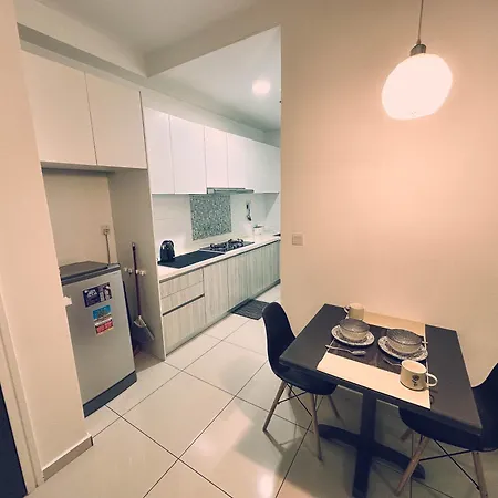 Cozy,Modern Retreat In Cyberjaya Apartment Exterior photo