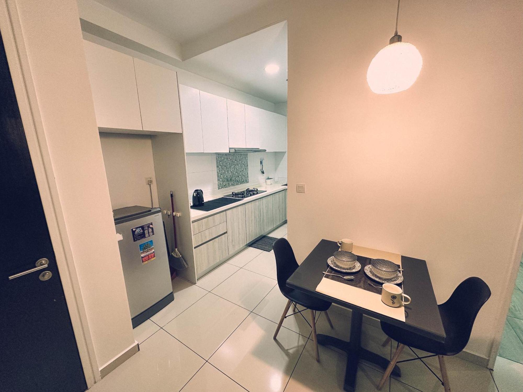 Apartment Cozy,modern Retreat In *